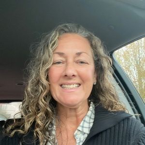 Meet your Posher, Laurie